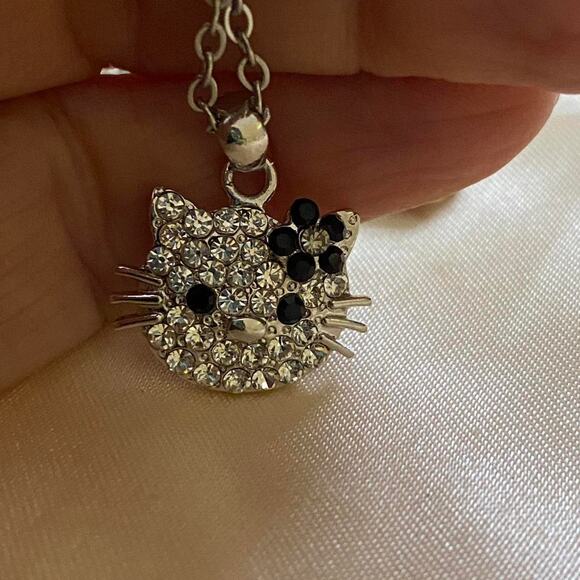 Hello Kitty Black Onyx Cubic Zirconia on an 18inch chain - Picture 5 of 8